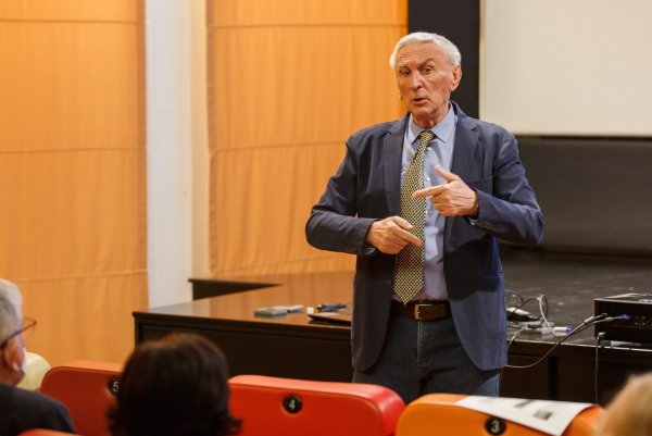Pokojni sveučilišni profesor Dejan Kružić