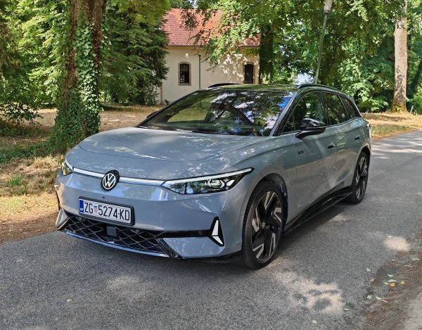 Vozili smo VW ID.7 Tourer GTX 4MOTION: Vrhunski električni sportski karavan s pogonom na svim kotačima