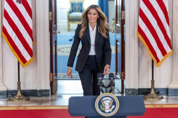 Melania Trump pokazala kako je dekorirala ono što je ostalo od Bijele kuće