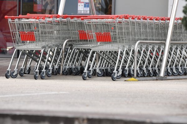 U domaćim trgovinama će se moći kupiti više proizvoda s ograničenim cijenama (ilustracija)