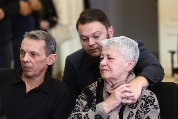 Lyliane Fournier, majka ubijenog Jean-Michela Nicoliera s obitelji