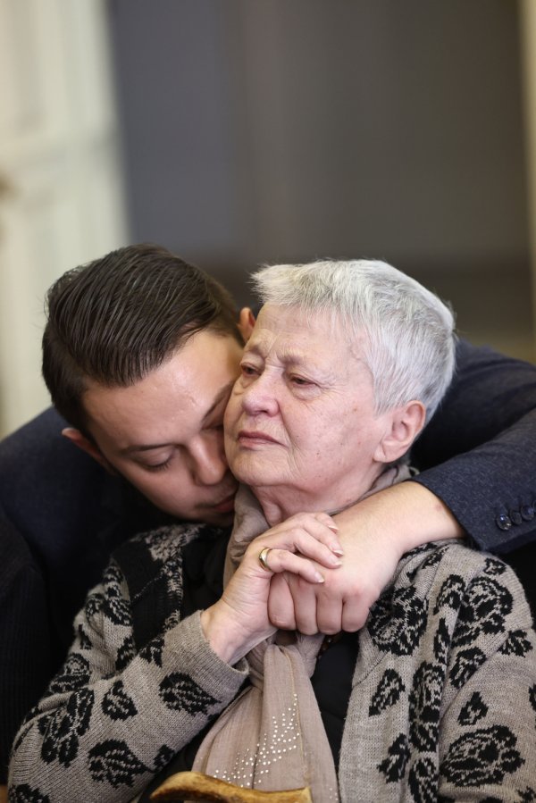 Lyliane Fournier, majka ubijenog Jean-Michela Nicoliera s obitelji