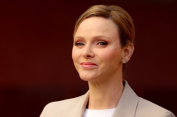 Princeza Charlene iznenadila novom frizurom: Sijede više ne skriva
