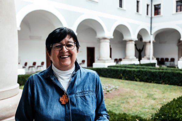 Brankica Lukačević u drveću izraslom u porušenim kućama vidi svojevrsnu nadu za potencijalne povratnike