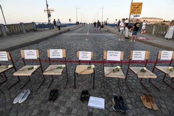 Počast žrtvama na festivalu Exit