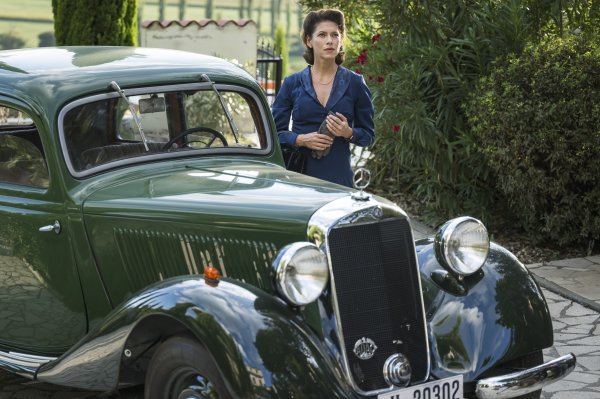 Jelena Percin u Divljim pčelama