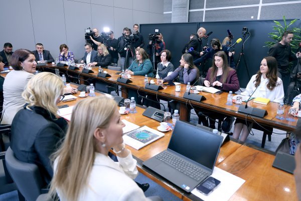 Okrugli stol o vršnjačkom nasilju u organizaciji Kluba SDP-a