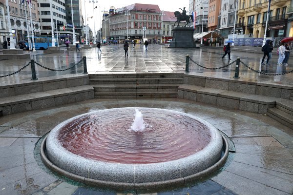 Voda u Manduševcu obojena u crveno