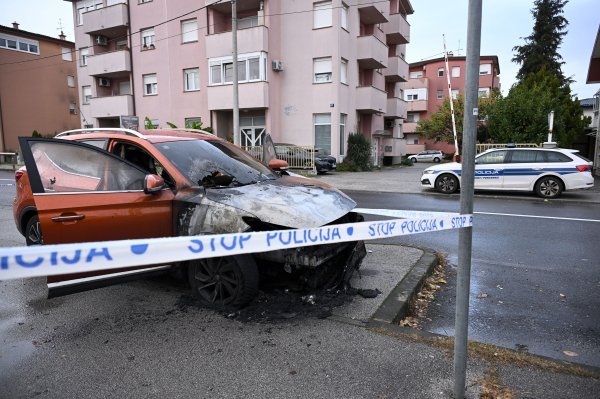Požar automobila na Jankomiru