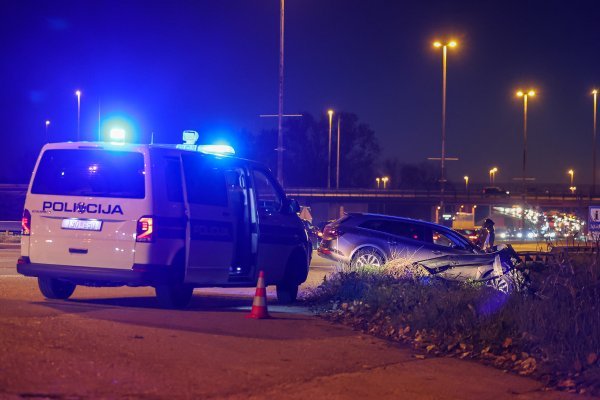 Tragedija na izlazu iz Zagreba: Vozač se automobilom zabio u ogradu i poginuo
