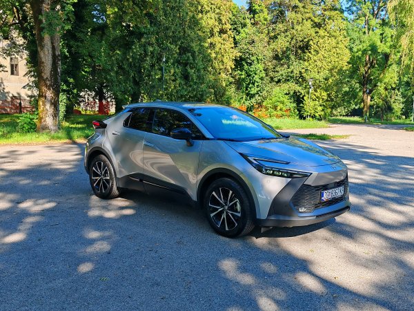 Toyota C-HR 2.0 PHEV 5D e-CVT C-LUB Tech