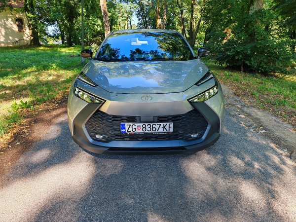 Toyota C-HR 2.0 PHEV 5D e-CVT C-LUB Tech