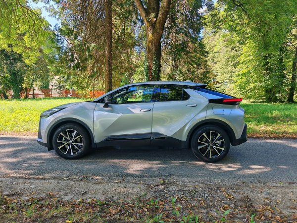 Toyota C-HR 2.0 PHEV 5D e-CVT C-LUB Tech