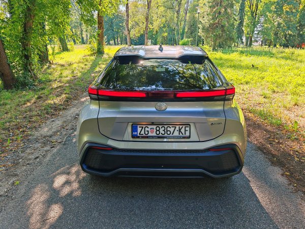 Toyota C-HR 2.0 PHEV 5D e-CVT C-LUB Tech