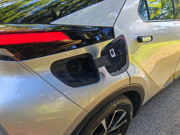 Toyota C-HR 2.0 PHEV 5D e-CVT C-LUB Tech