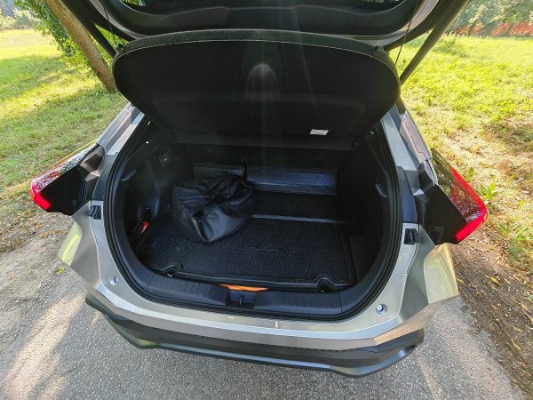 Toyota C-HR 2.0 PHEV 5D e-CVT C-LUB Tech