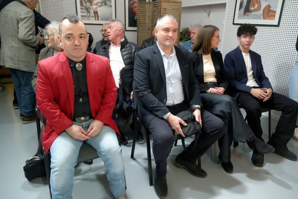 Ivan i Pavao Slabinac sa suprugom i sinom na predstavljanju knjige 