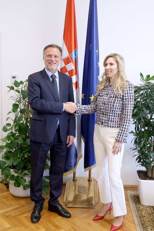 Nicole McGraw kod Gordana Jandrokovića