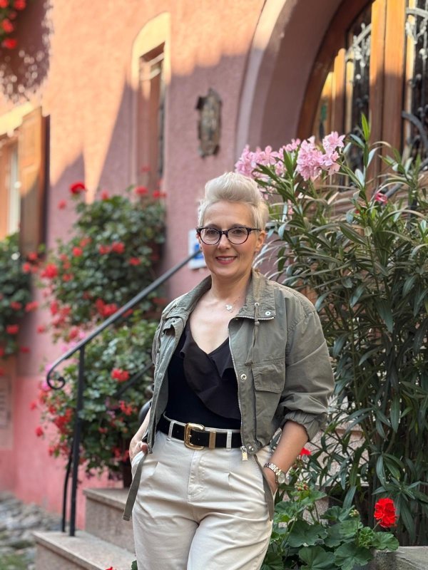 Ivana Vilović je, osim u novinarstvu, bila angažirana na edukacijskim projektima HRT-ove Akademije