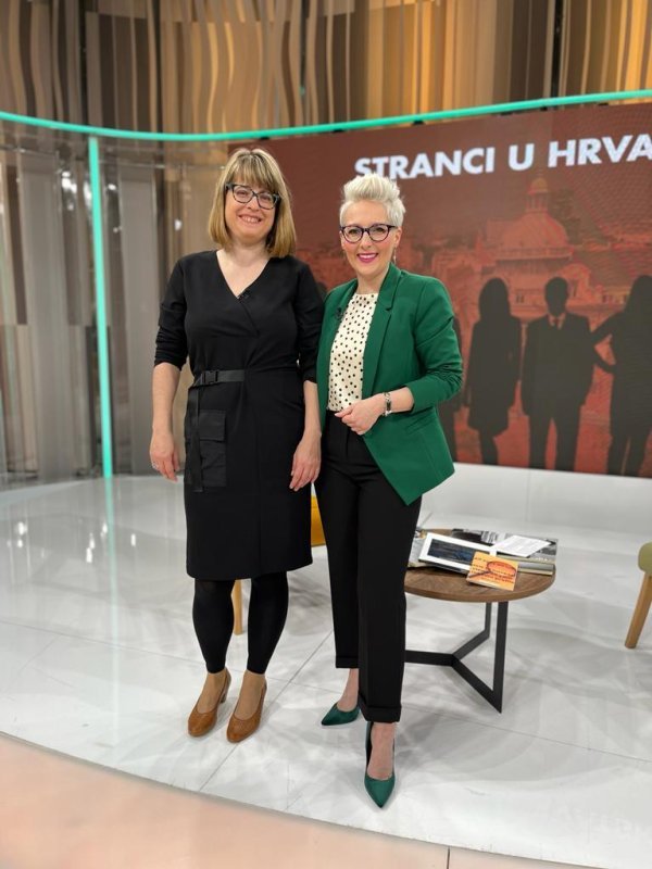 Gosti, kaže Ivana, često imaju tremu, pogotovo kad uđu u veliki studio s pet kamera