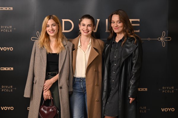 Lidija Kordić sa svojim televizijskim sestrama