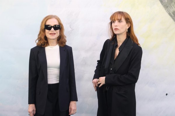 Isabelle Huppert i Lolita Chammah