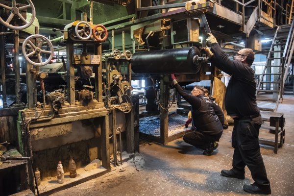 Počeci proizvodnje u tvornici Katrana na Radničkoj cesti sežu u daleku 1890. godinu