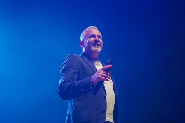 Giuliano će na Silvestrovo pjevati u Novalji