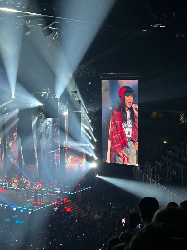 Matija Vuica na koncertu Severine