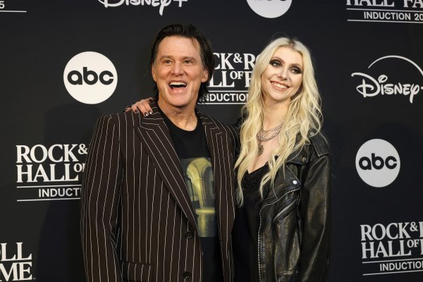 Jim Carrey i Taylor Momsen 25 godina nakon što su zajedno snimili 'Kako je Grinch ukrao Božić'