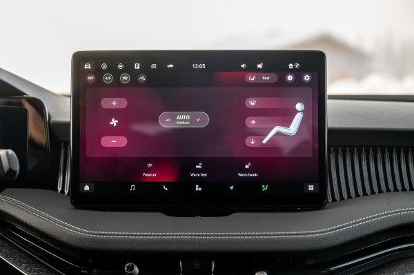 Kako zagrijati auto, a da se ne pretjeruje?