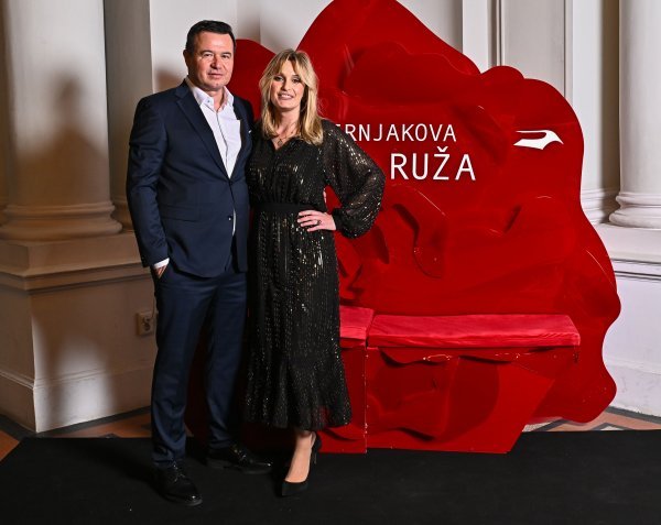 S novom partnericom se dugo pznaje, a prije tri godine su se počeli viđati