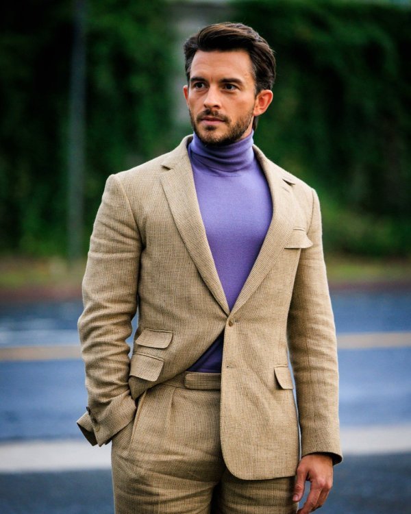 Jonathan Bailey na modnoj reviji Ralpha Laurena