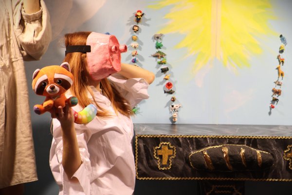 Odbijajući se pokoriti Crkvi i njezinoj zluradosti, Toma riskira ekskomunikaciju – vlastito "prokletstvo"