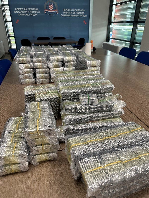 Zapljena tableta na Bajakovu