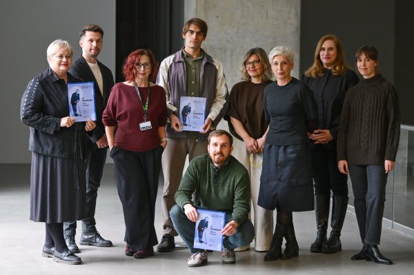 Dobitnici nagrade Ivan Kožarić i organizatori natječaja iz MSU