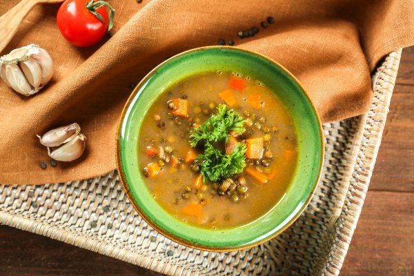 Ova juha od crvene leće, mrkve i aromatičnih začina nije samo hranjiva, već i iscjeljujuća