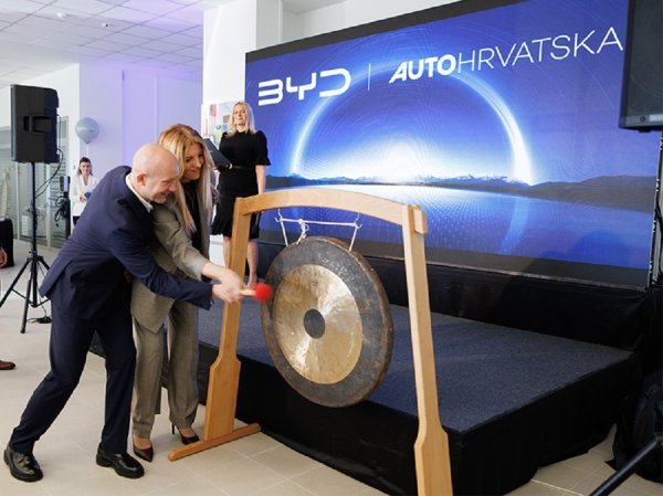 Auto Hrvatska otvorila BYD prodajno-servisni centar u Splitu: čin otvorenja