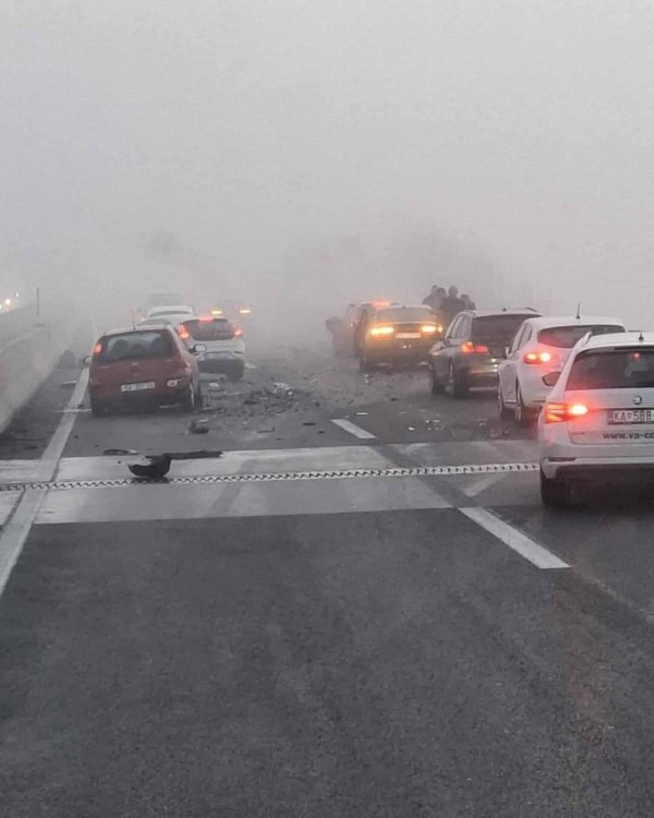 Kaos na autocesti prema Zagrebu: Sudarila se tri automobila, vozi se jednim trakom