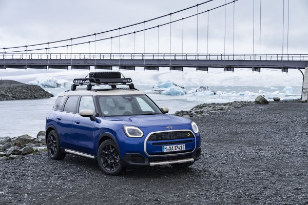 MINI Countryman SE ALL4 na električnom putovanju: Island