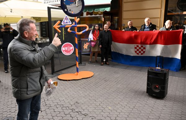 Prosvjed A-HSP-a ispred SNV-a