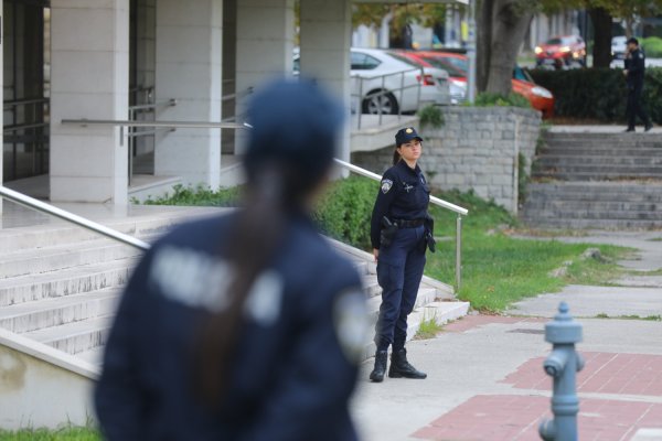Policija ispred Županijskog suda u Splitu