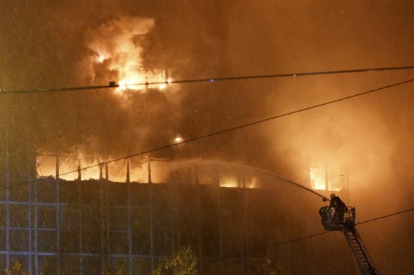 Požar u Vjesniku agresivno se širi