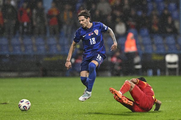 Vatreni igra na neprirodnoj poziciji, a oduševljava i zabija: Gdje god me se stavi...