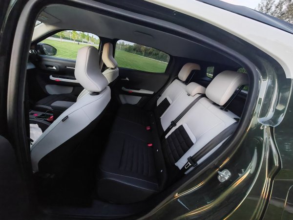 Citroën C3 Aircross MAX Hybrid 145 Automatic