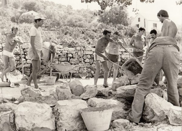 Izgradnja igrališta u Luci