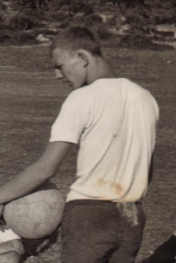 Slobodan Džeki Čobanov s najdražom prijateljicom - loptom