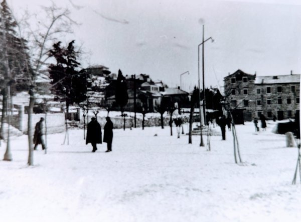 Snijeg u Prvić Luci 1960-ih