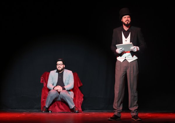 Premijera predstave 'Uza skale, niza skale'