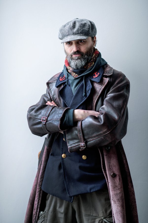 Meni je pisanje teško, nekad mi sve to izgleda besmisleno, kao da pendrekom tučem more